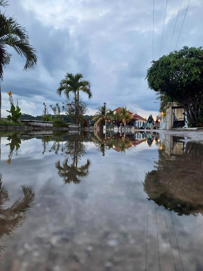 Hotel Colibri Peten Flores Exterior foto